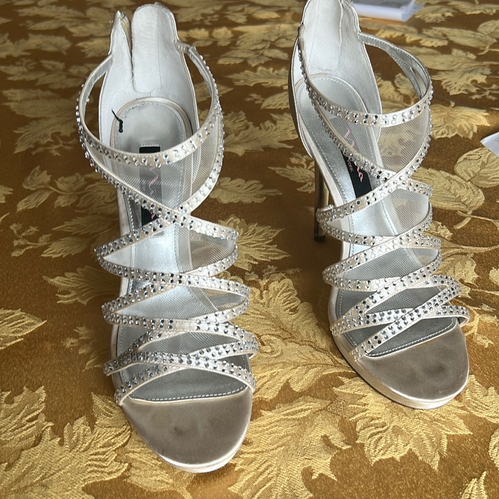 Nina platforms